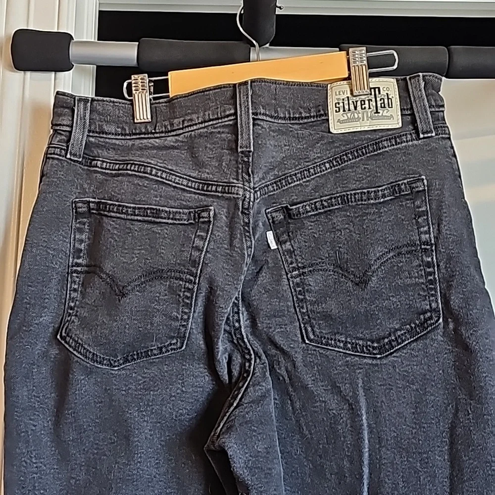 Silver Tab Levi mom jeans - Picture 4 of 8